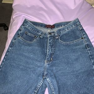 Vintage Cropped Mom Jeans